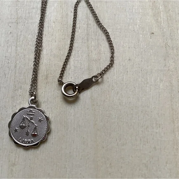 Libra Zodiac dainty pendant charm necklace New vintage STER silver - Picture 6 of 15